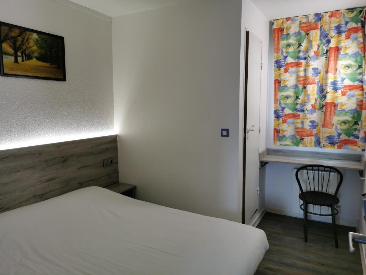 Alpha Hotel Bouafle ภายนอก รูปภาพ