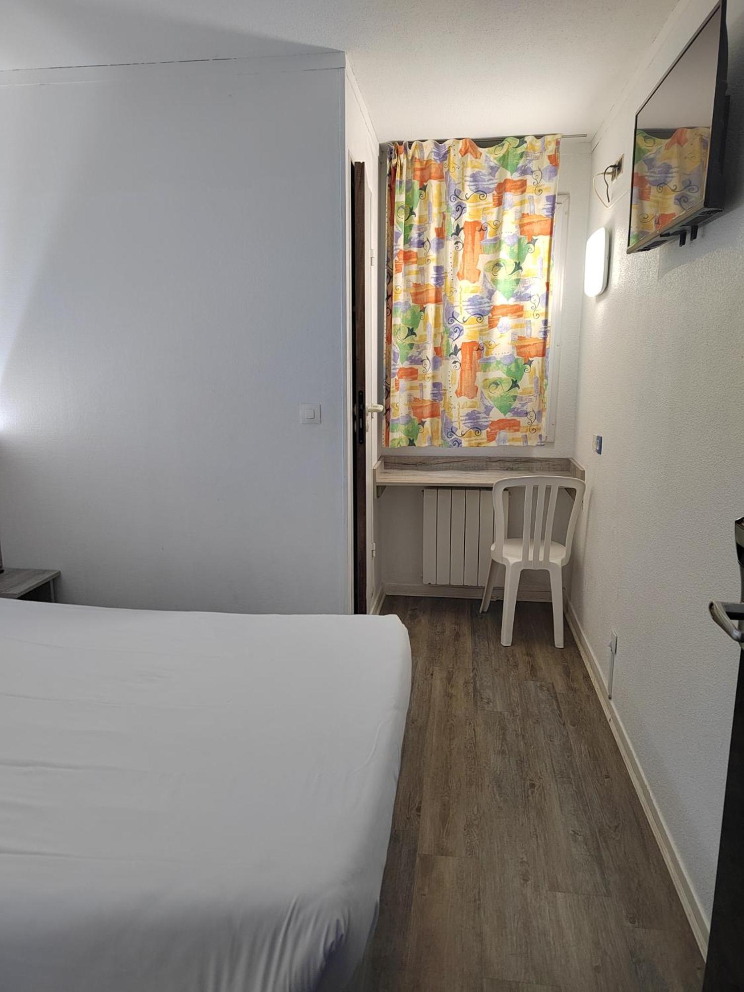 Alpha Hotel Bouafle ภายนอก รูปภาพ