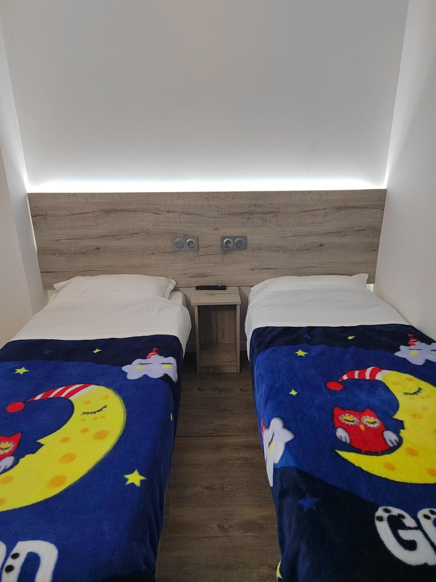 Alpha Hotel Bouafle ภายนอก รูปภาพ