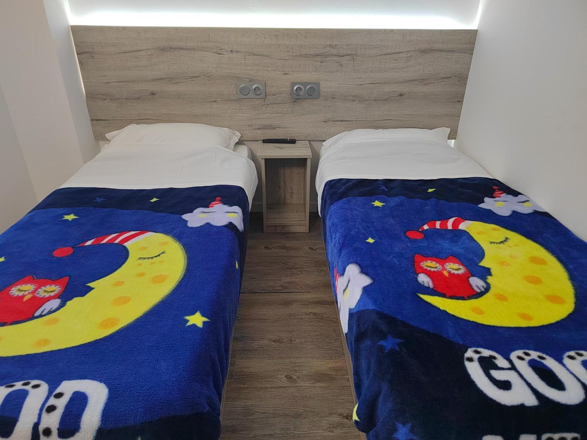 Alpha Hotel Bouafle ภายนอก รูปภาพ